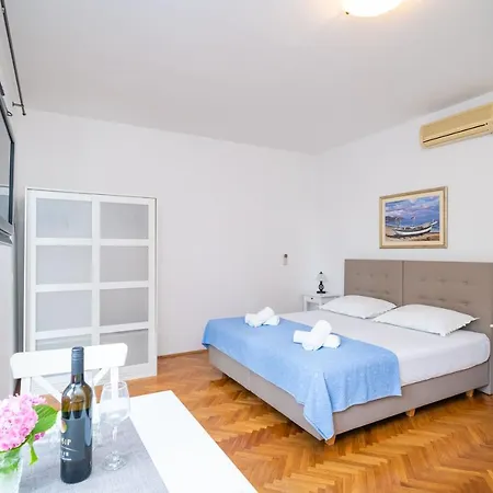 Apartament Ivka *